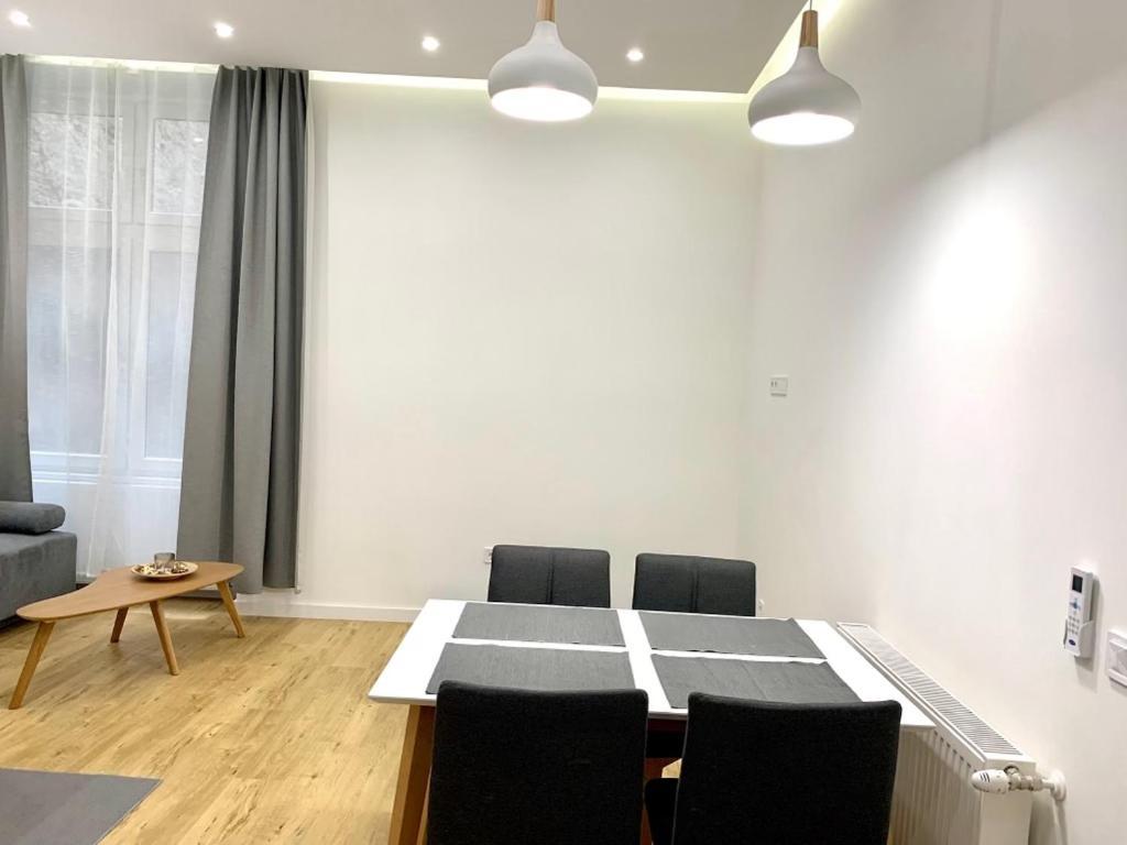 Colton Budapest Paulay Apartments エクステリア 写真