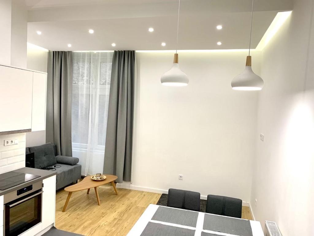 Colton Budapest Paulay Apartments エクステリア 写真
