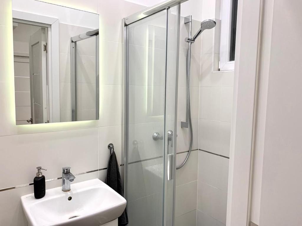 Colton Budapest Paulay Apartments エクステリア 写真